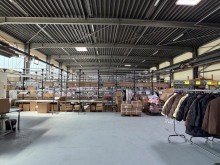  Lagerhalle ca. 1432 m� mit B�ro ca, 151 m�, Grundst�ck 3742 m� zu verkaufen