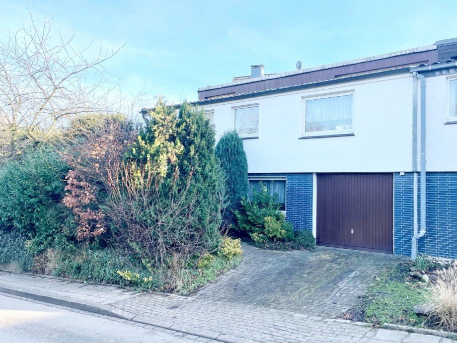 Front Doppelhaush�lfte Bochum / Eppendorf