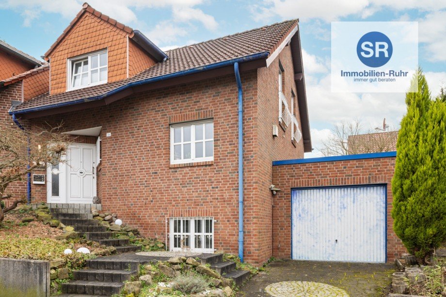 Frontansicht Doppelhaush�lfte Bochum