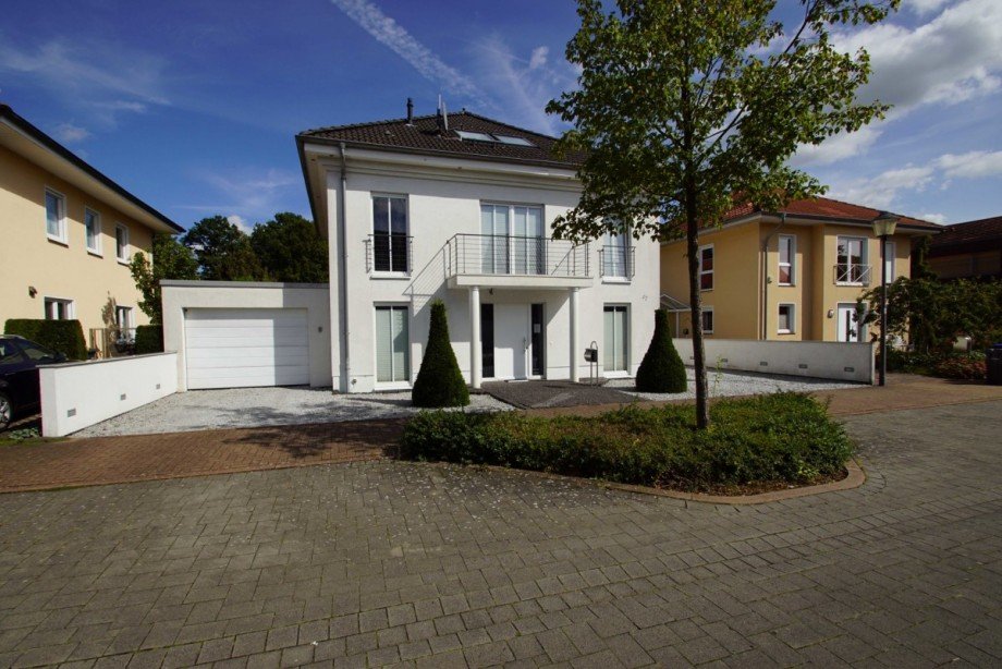 Vorderansicht Einfamilienhaus L�dinghausen