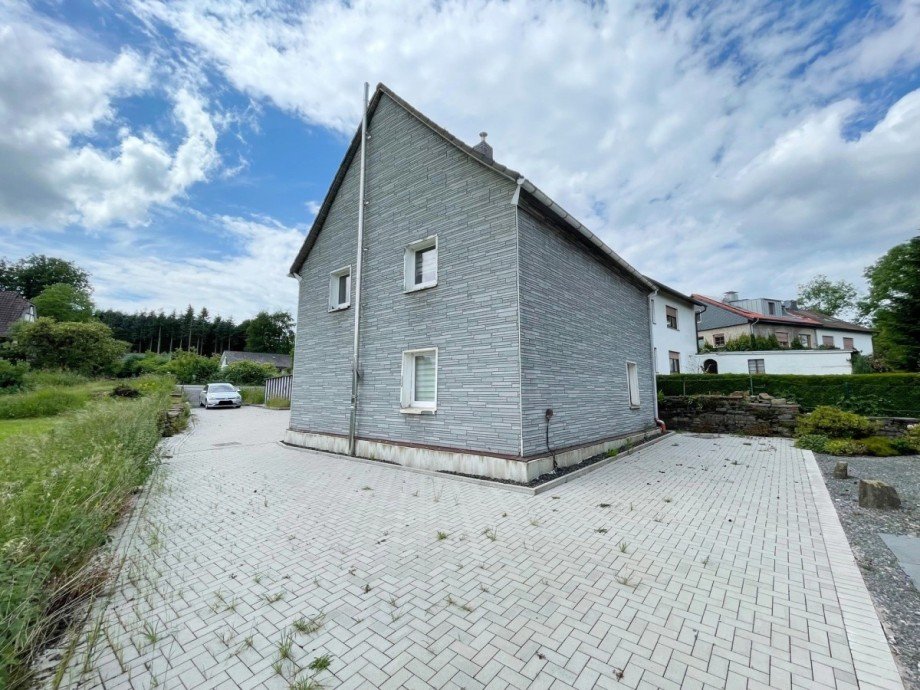 Seite Einfamilienhaus Sprockh�vel