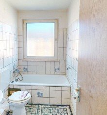 Bad 3,5 Raumwohnung im energetisch sanierten Mehrfamilienhaus mit Balkon auf Erbpachtgrundst�ck